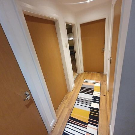 Two Bedroom Apartment, Free Parking, Close To Uclan And Free Wifi Preston  Buitenkant foto