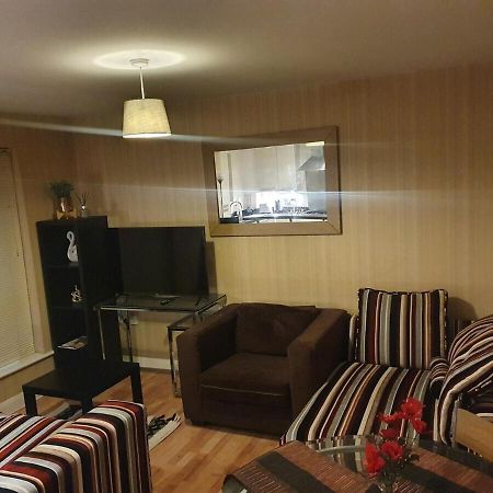Two Bedroom Apartment, Free Parking, Close To Uclan And Free Wifi Preston  Buitenkant foto