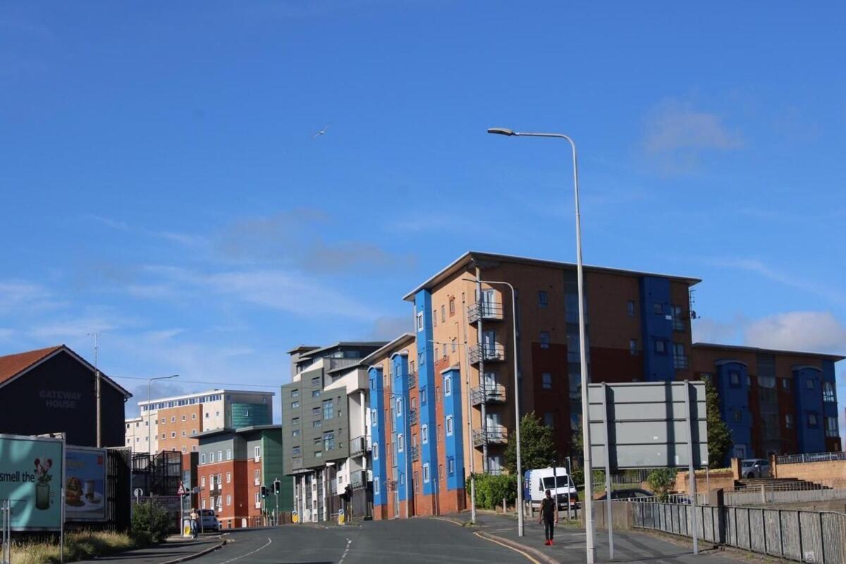 Two Bedroom Apartment, Free Parking, Close To Uclan And Free Wifi Preston  Buitenkant foto