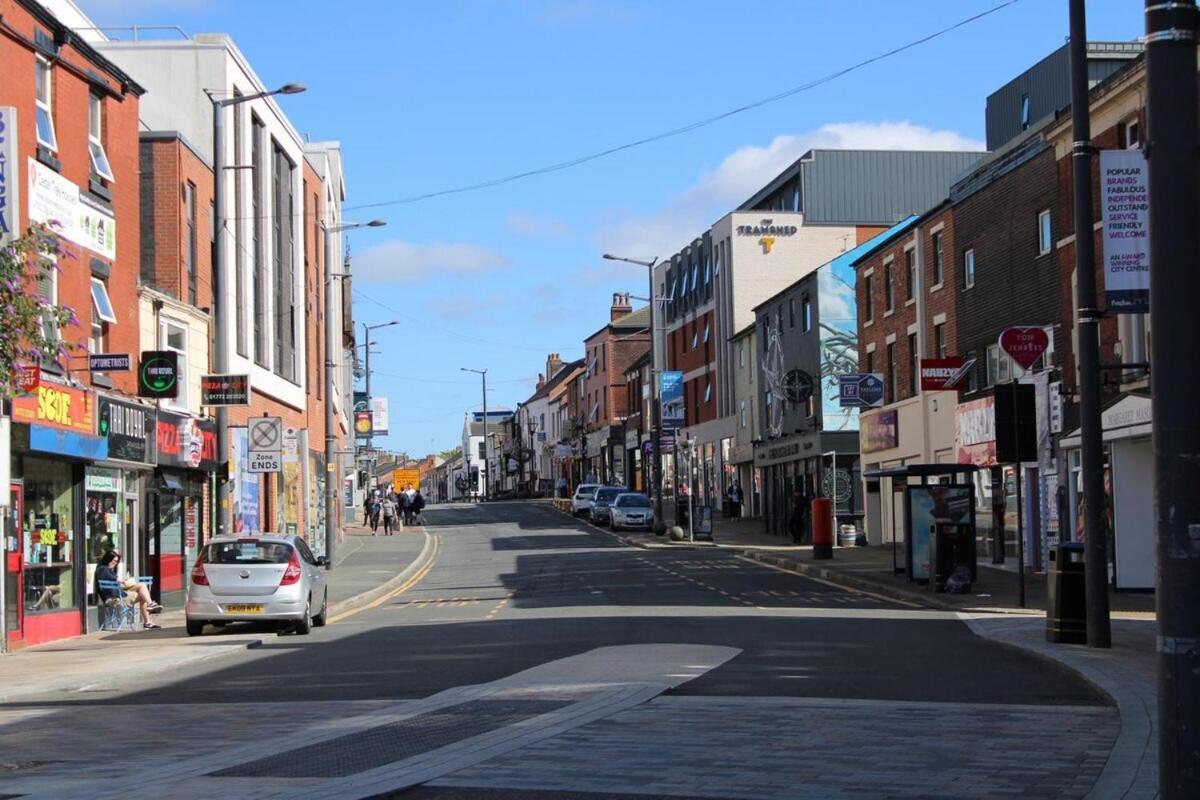 Two Bedroom Apartment, Free Parking, Close To Uclan And Free Wifi Preston  Buitenkant foto