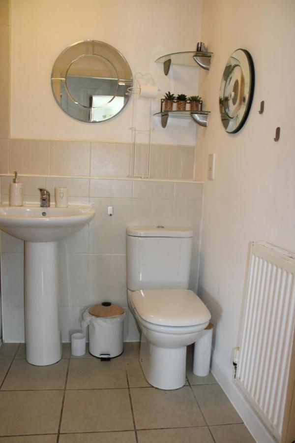 Two Bedroom Apartment, Free Parking, Close To Uclan And Free Wifi Preston  Buitenkant foto