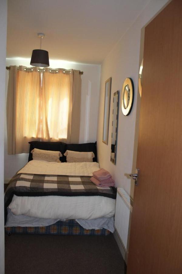 Two Bedroom Apartment, Free Parking, Close To Uclan And Free Wifi Preston  Buitenkant foto