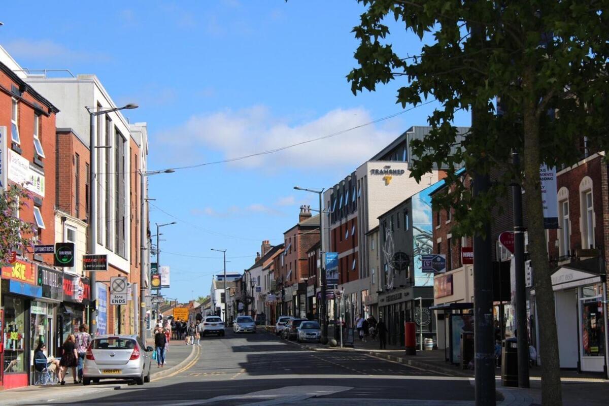 Two Bedroom Apartment, Free Parking, Close To Uclan And Free Wifi Preston  Buitenkant foto