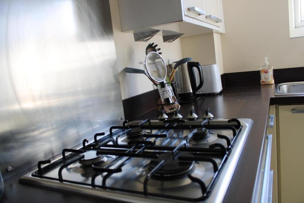 Two Bedroom Apartment, Free Parking, Close To Uclan And Free Wifi Preston  Buitenkant foto