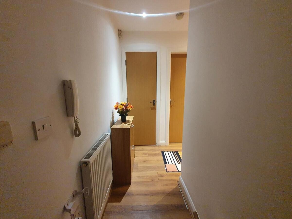 Two Bedroom Apartment, Free Parking, Close To Uclan And Free Wifi Preston  Buitenkant foto